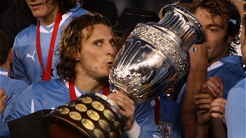 Forlán y el título: "Mi abuelo, mi padre y ahora yo ganamos Copa América"