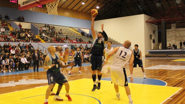 Sagrados Corazones acabó con el invicto de Los Leones en la Liga Nacional de baloncesto