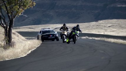 Policía protagoniza espectacular persecución a motoristas