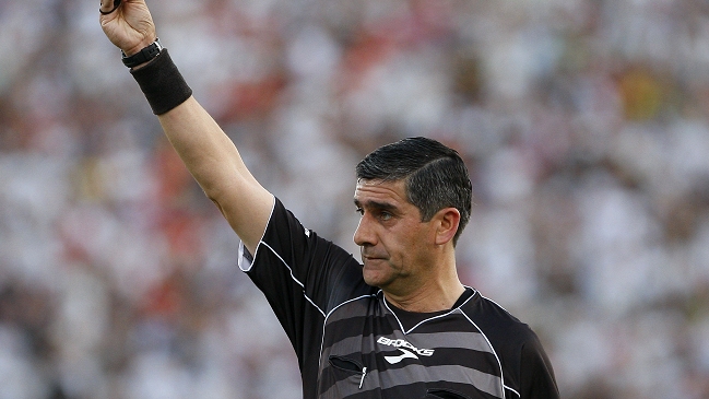 Carlos Chandía es el mejor árbitro chileno del siglo XXI, según la IFFHS