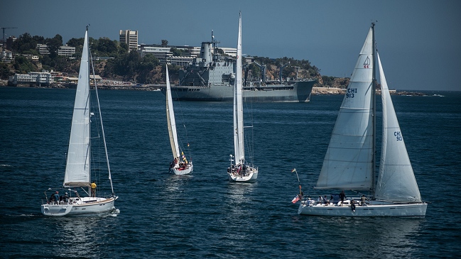 La Regata Higuerillas-Robinson Crusoe comenzó con 17 embarcaciones