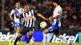 Humberto Suazo fue titular en nueva derrota de Monterrey