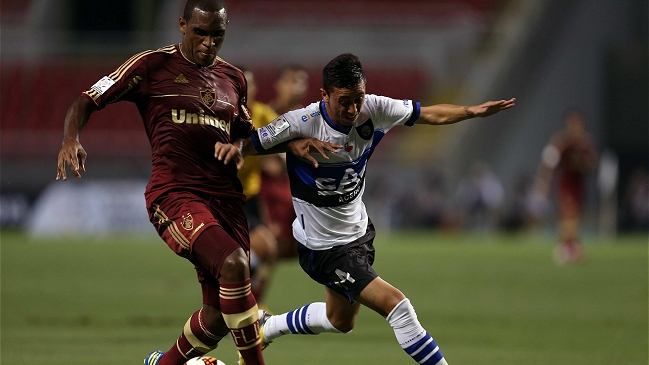 Joven volante de Huachipato sufrió rotura de ligamentos en su rodilla izquierda