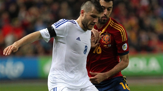 Finlandia rescató un sopresivo empate ante España que perdió el liderato de su grupo