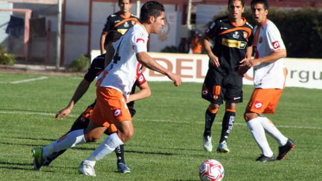 Cobreloa derrotó a Cobresal y volvió a la lucha por el título