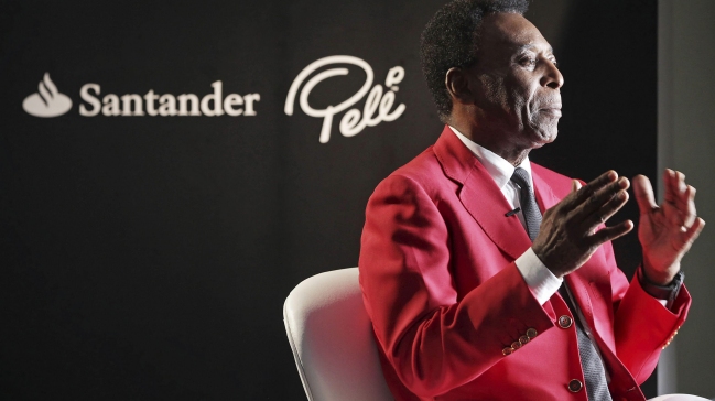 Pelé recibe "abucheo virtual" tras dichos contra las protestas sociales