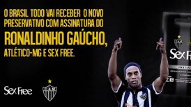 Ronaldinho lanzó línea de preservativos con su firma