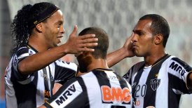 Ronaldinho busca ser el séptimo jugador en ganar la Champions y la Libertadores
