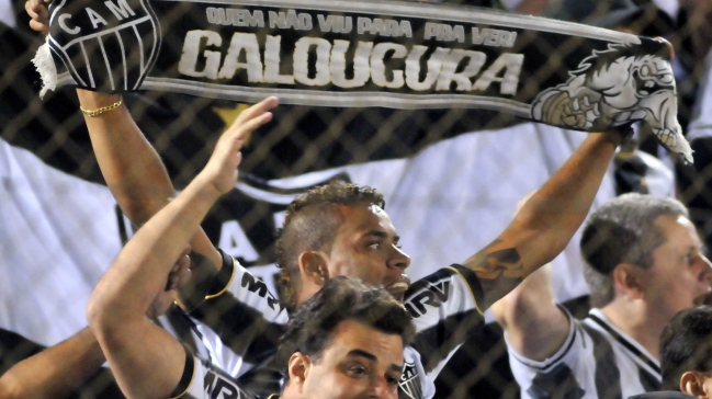 Seis hinchas de Atlético Mineiro fueron heridos por fanáticos de Olimpia