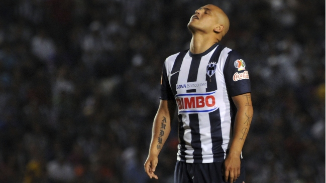 Humberto Suazo y Monterrey tuvieron un amargo debut en el torneo mexicano