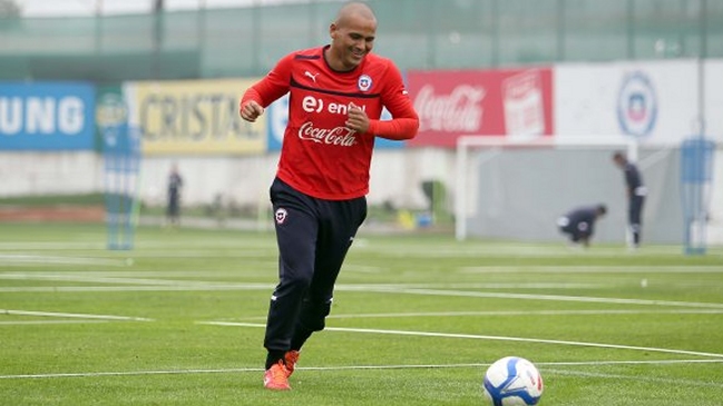 Médico de Monterrey: Humberto Suazo salió sano de México