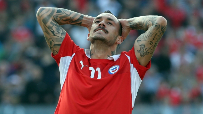 Pinilla llegó a Chile ilusionado: Hay que clasificar lo antes posible