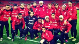 La selección chilena reconoció la cancha del Estadio Wembley