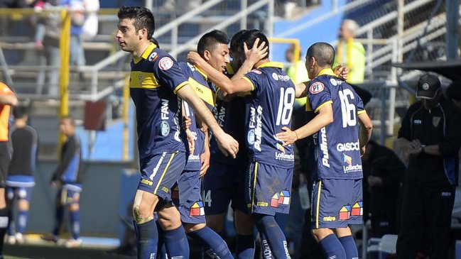 Barnechea vapuleó a Naval de Talcahuano en el inicio de la Primera B