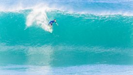 Dos chilenos competirán en el circuito mundial de surf en Hawai