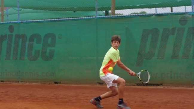 Los varones sacaron la cara en el debut del Sudamericano sub 16 de tenis