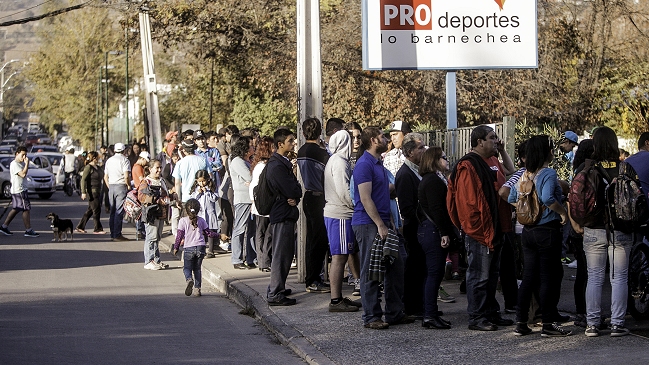 Municipalidad de Lo Barnechea repartió mil entradas gratis para la final ante San Luis