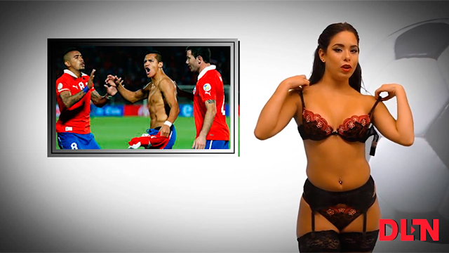 Video] Conductora de TV se desnudó al relatar la eliminación de Chile -  