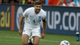 Steven Gerrard comunicó su decisión de renunciar a la selección inglesa