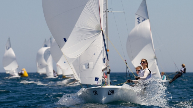 Velero chileno "Santander" marcha 13º en Sudamericano 470 en Brasil