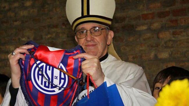 Plantel de San Lorenzo le llevará la Copa Libertadores al Papa Francisco