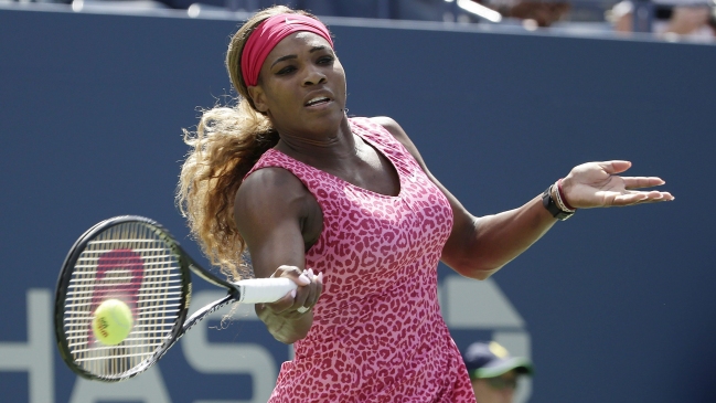 Serena Williams arrolló a Vania King y sigue a paso firme en el US Open