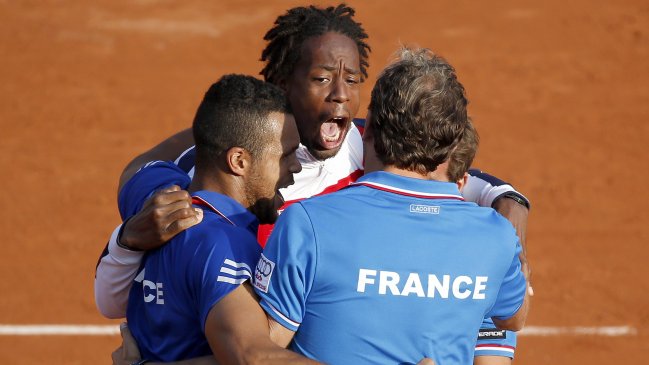 Francia cerró la serie ante República Checa con victoria de Gael Monfils