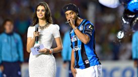 Político mexicano llamó "simio" a Ronaldinho Gaúcho