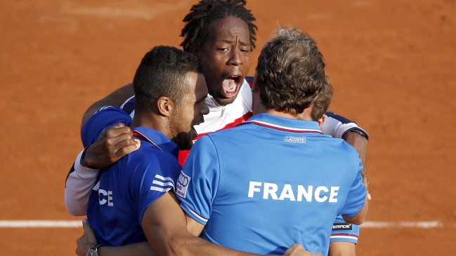 Francia escogió arcilla para la final contra Suiza