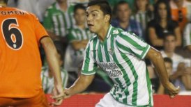 Lorenzo Reyes fue titular en igualdad de Real Betis por la segunda división española