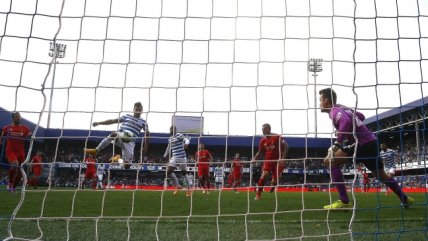 Los dos goles de Eduardo Vargas ante Liverpool