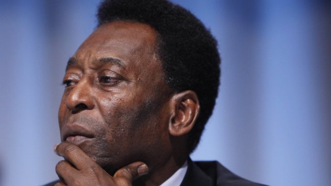 Pelé fue trasladado a la unidad de cuidados intensivos