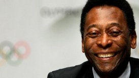Pelé continúa hospitalizado sin previsión de alta