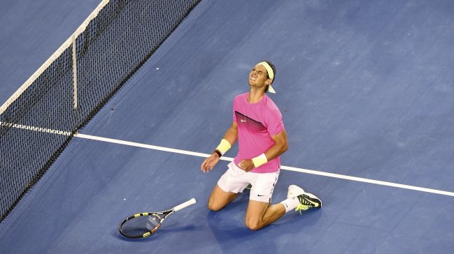 Nadal superó sus problemas físicos para avanzar en Australia