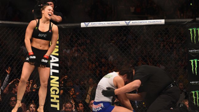 Ronda Rousey retuvo su título de peso gallo femenino ante Cat Zingano en la UFC