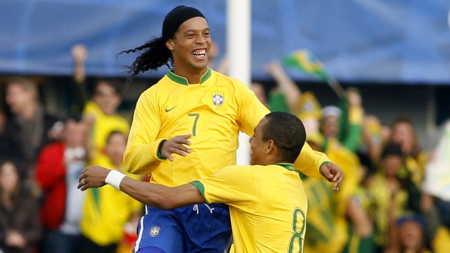 10 grandes goles de Ronaldinho Gaúcho
