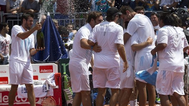 Argentina recibirá a Serbia bajo techo en Copa Davis