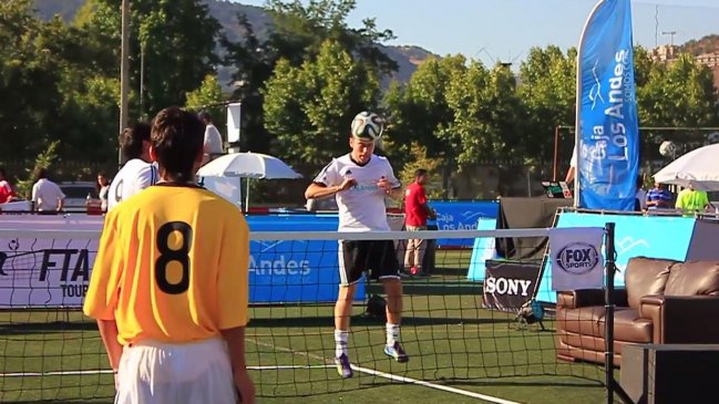 Zamorano, Rivarola y Bishara protagonizan jornada santiaguina del Circuito Mundial de Fútbol Tenis