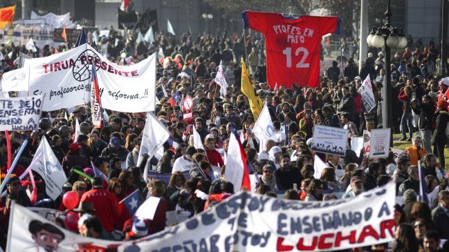 Profesores se quejaron por cobertura de accidente de Vidal durante su marcha