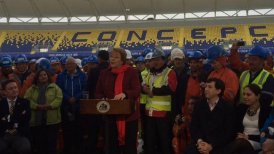 Presidenta Michelle Bachelet le dio el vamos al Estadio "Ester Roa"