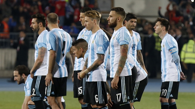 La selección argentina regresó a Buenos Aires sumida en el silencio