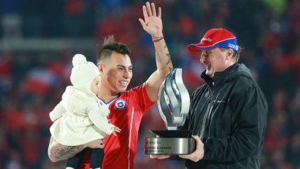 Padre de Eduardo Vargas: Le tapó la boca a mucha gente