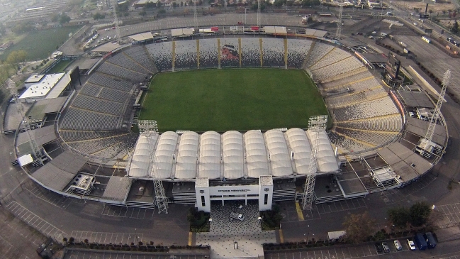 Blanco y Negro a Sabat: El Monumental fue posible gracias al club Colo Colo y sus hinchas