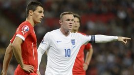 Wayne Rooney se convirtió en máximo goleador de Inglaterra en triunfo sobre Suiza