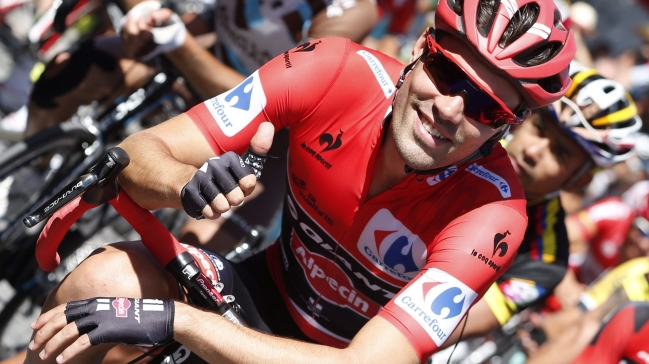 Dumoulin sigue de líder en la Vuelta de España tras victoria de Roche