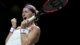 Petra Kvitova superó a Maria Sharapova y jugará la final del Masters de la WTA