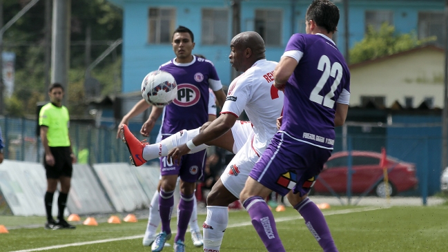 Deportes Concepción apabulló a Ñublense en duelo pendiente de la Primera B