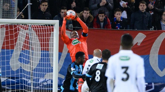 Olympique de Marsella de Mauricio Isla venció en penales a Caen en la Copa Francia