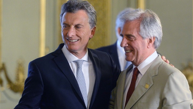 Presidentes de Argentina y Uruguay anunciaron candidatura conjunta para el Mundial 2030