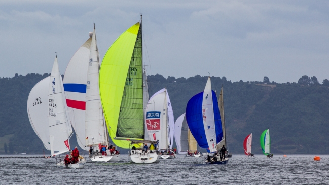 "Entel" y "Sirtecom" empiezan a soñar con el título en la Regata de Chiloé